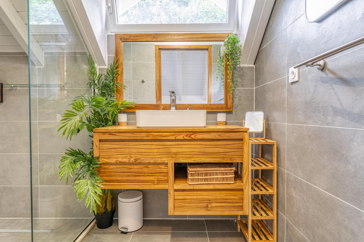 23.A louer villa avec piscine et Terre de haut Les Saintes- Villa Topaze